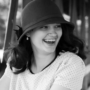 Meet your Posher, Elizabeth